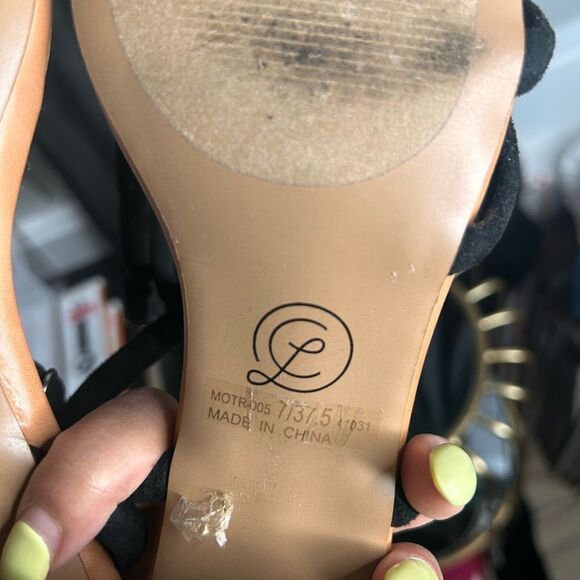 Chinese Laundry Montezuma Strappy Sandals - Picture 5 of 6